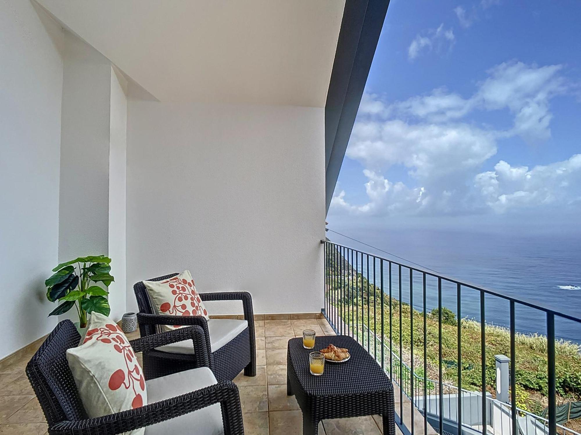 Vinhaticos Villa By Atlantic Holiday Porto Moniz Bagian luar foto