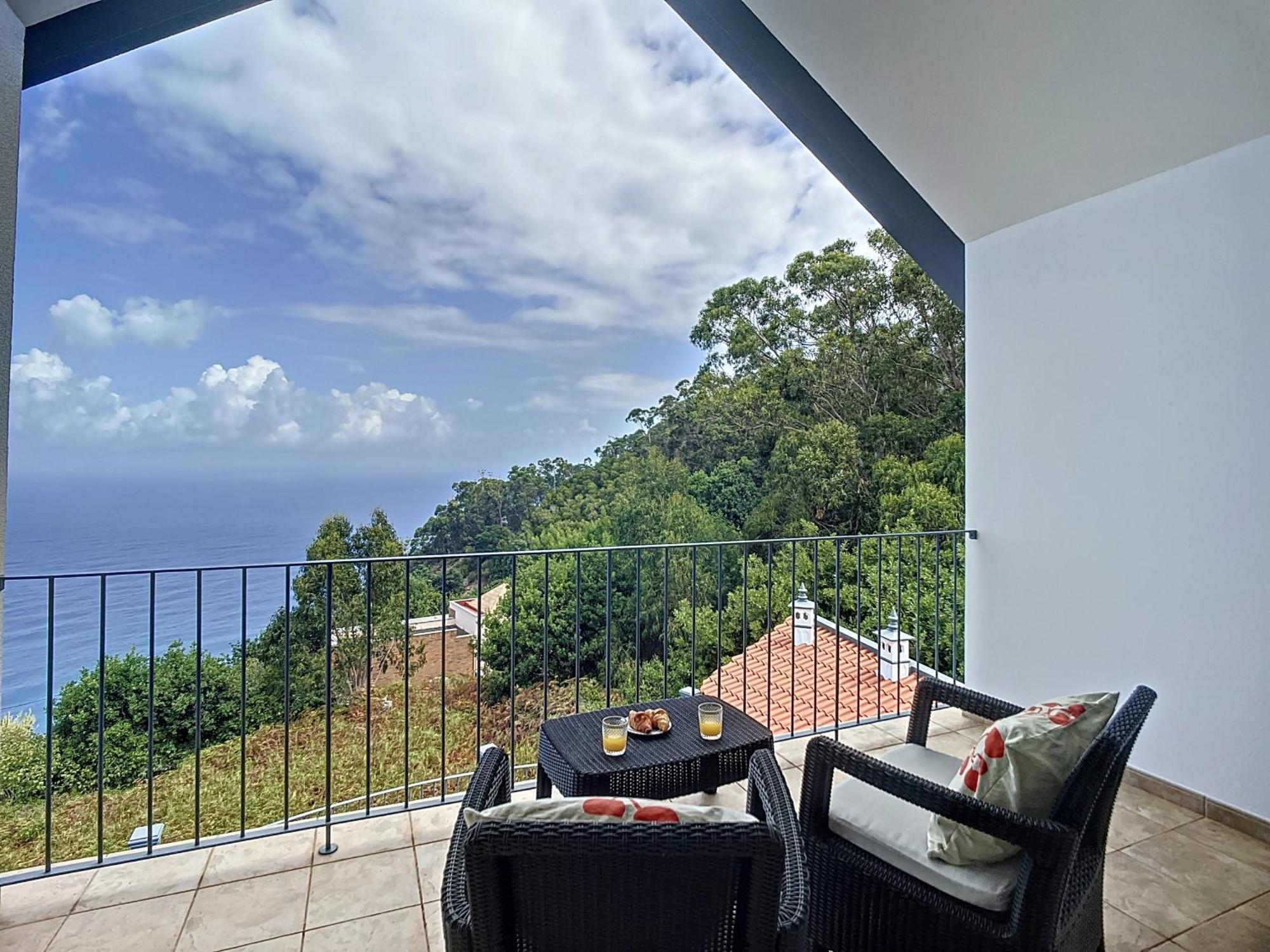 Vinhaticos Villa By Atlantic Holiday Porto Moniz Bagian luar foto